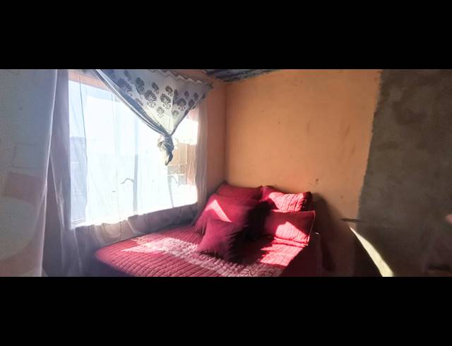2 BEDROOM HOUSE FOR SALE IN LANGAVILLE